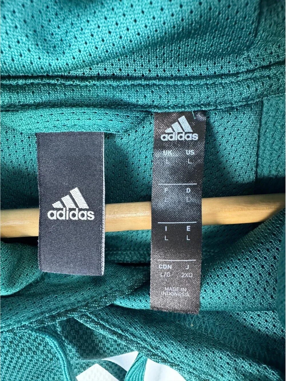 Adidas Climawarm Green Graphic Hoodie Mens Size Large Athletic Sports Sweatshirt